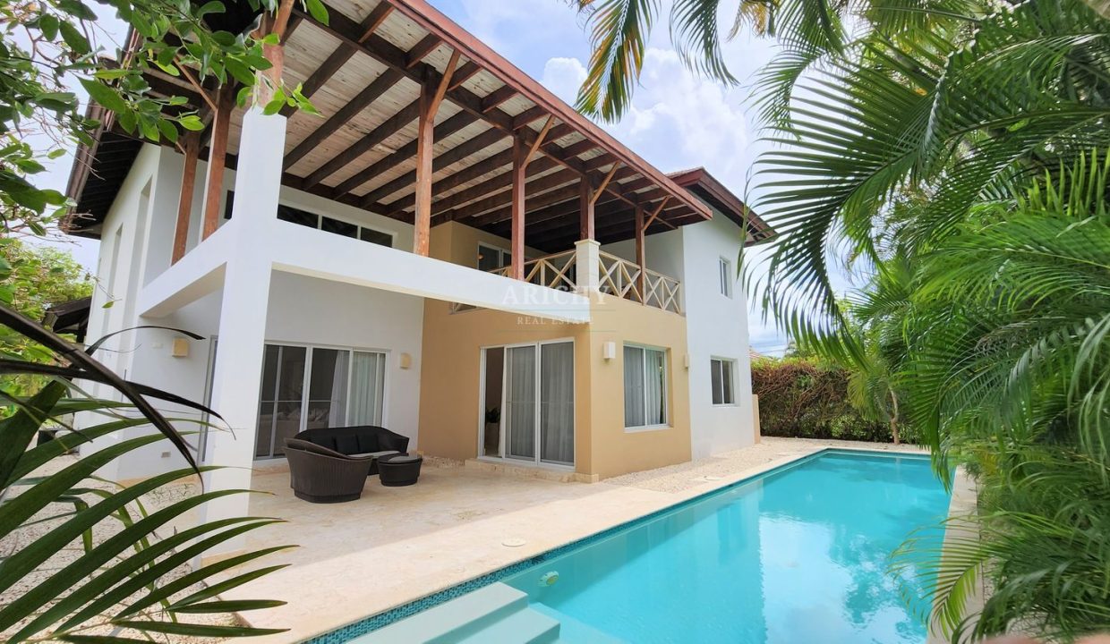 Long term rental Villa in Punta Cana Village